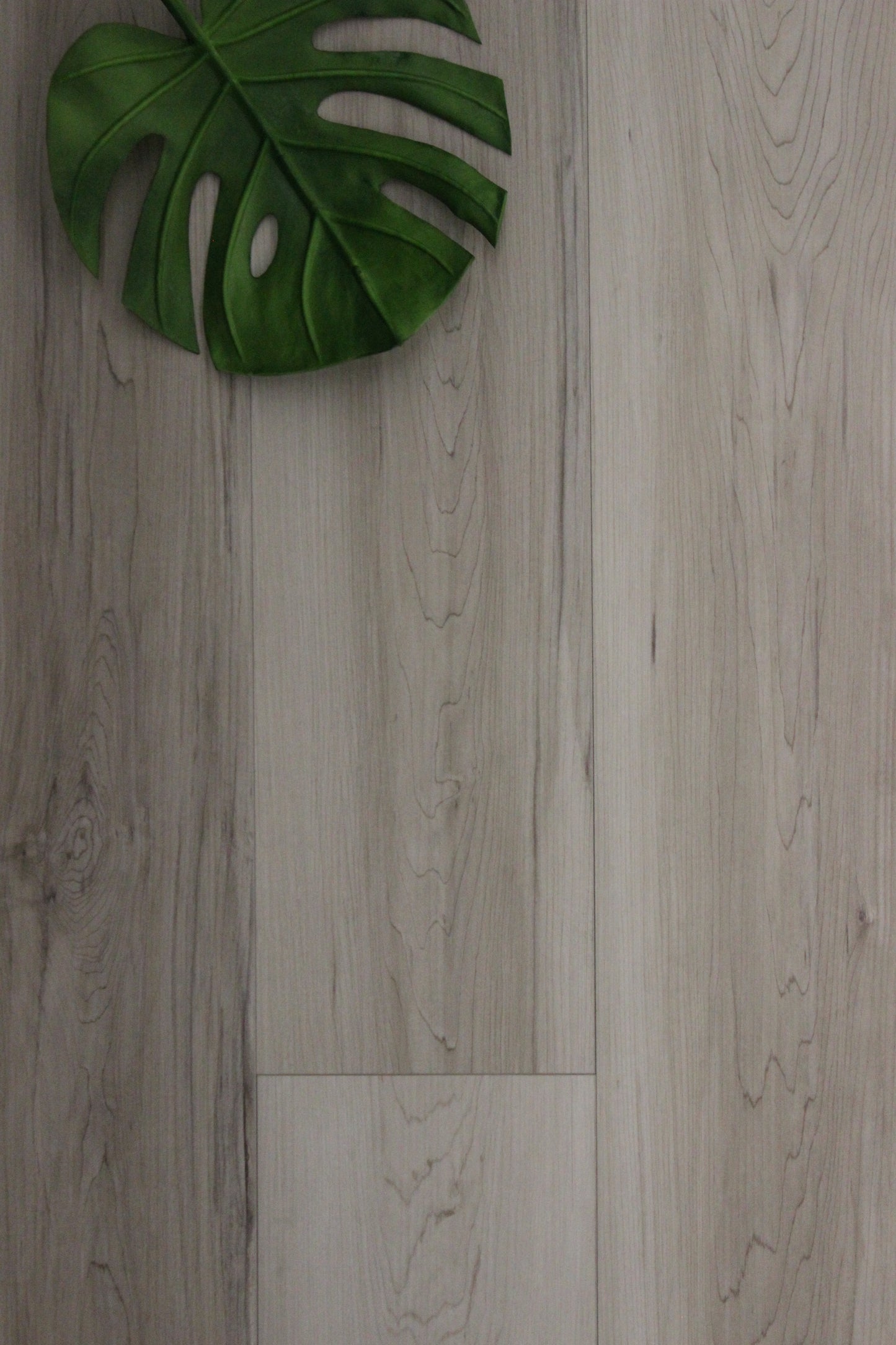 Vinyl click brx cinnamon spc 4.3mm + 1mm pad 28.67 sqft/box