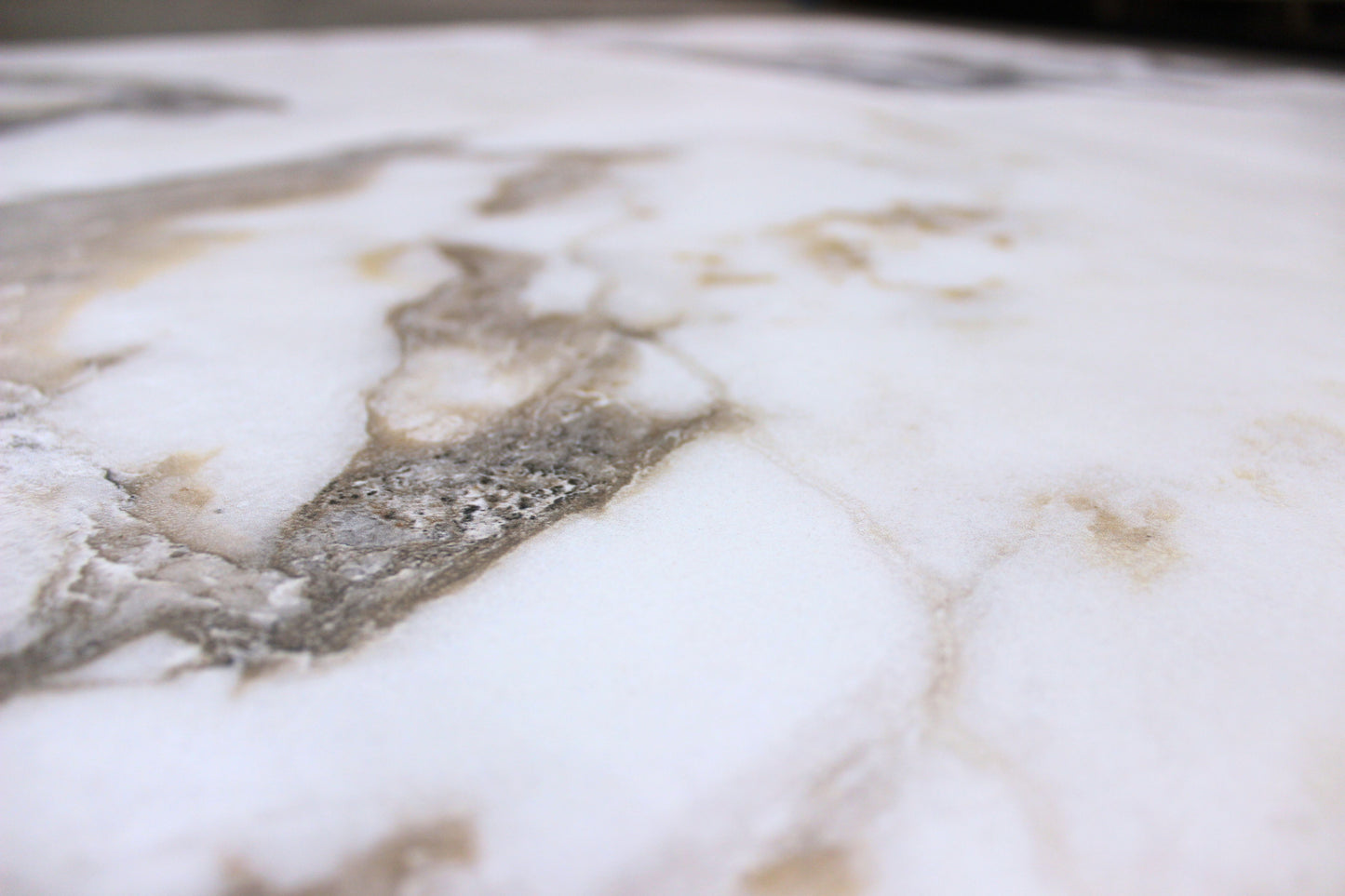 Ceramic pantera 24x24 3.87 sqft/pcs