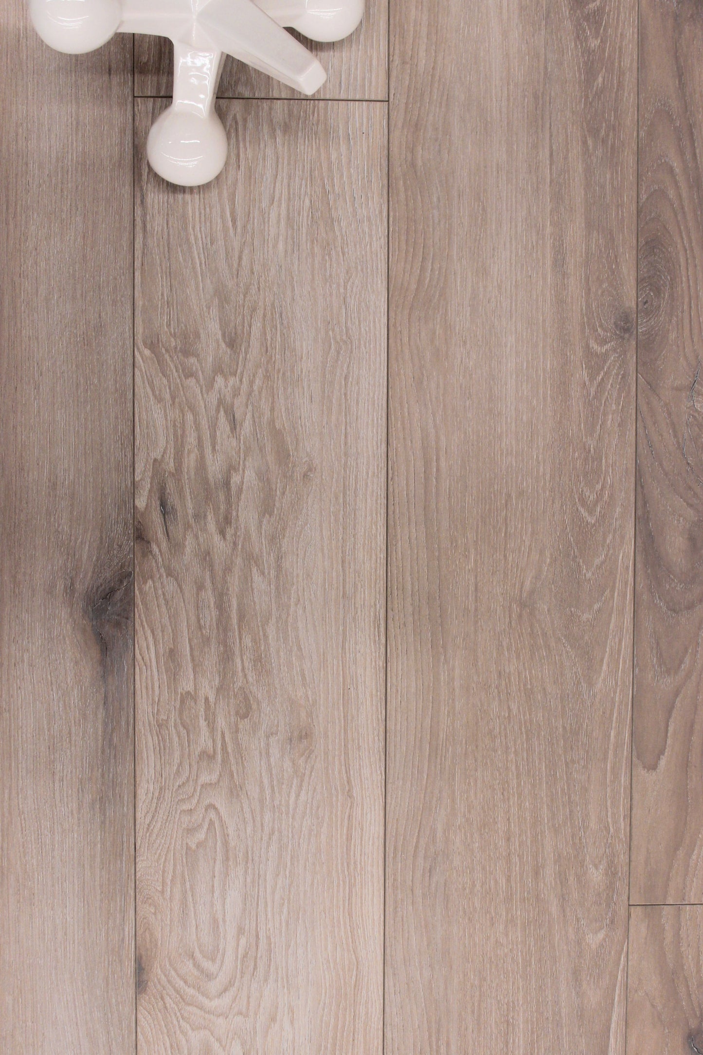 Laminate rainlock 10mm 500hrs neo 25.90 sqft/box