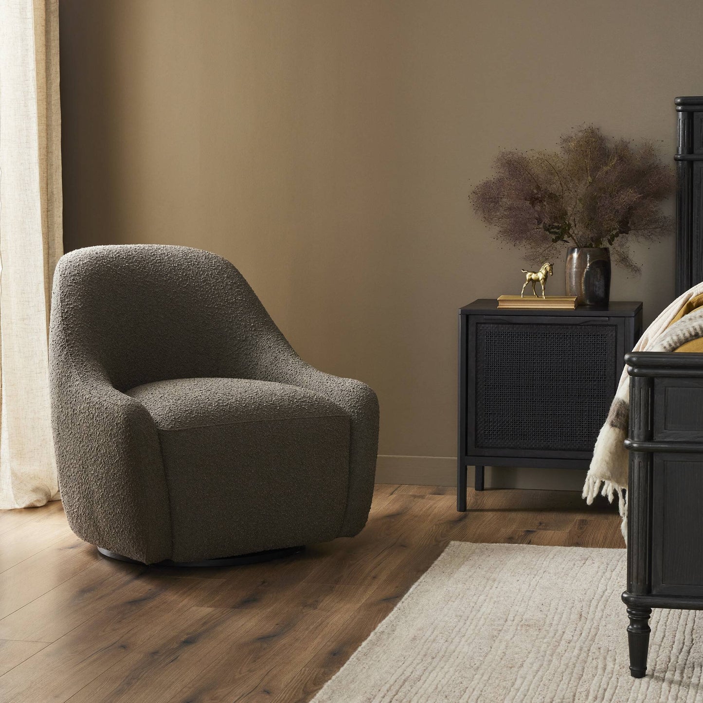 Chair levi swivel knoll clay