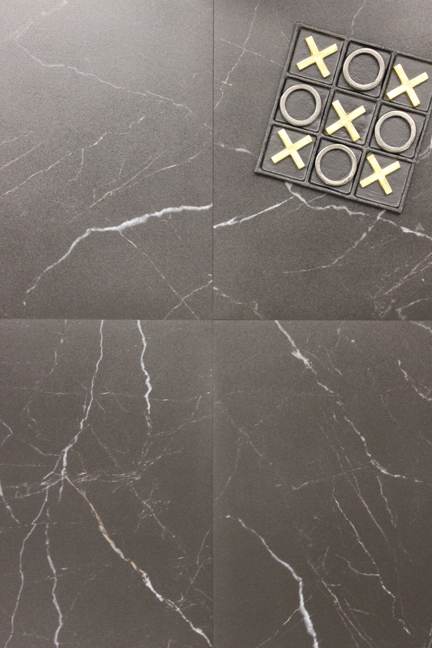 Ceramique marquino noir 24x24 3.87 pi2/mcx