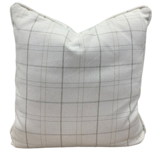 Pillow - player 20x20  sky-r-with welt-dracon