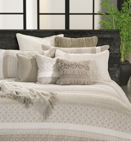 Bedding lola ivory and taupe quilt king